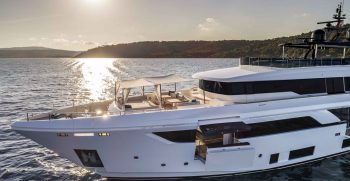 Custom Line Navetta 42 Cruising