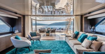 Custom Line Navetta 42 Main Deck