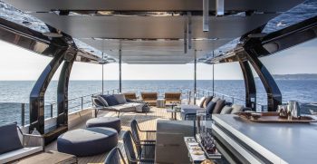 Custom Line Navetta 42 Main Deck