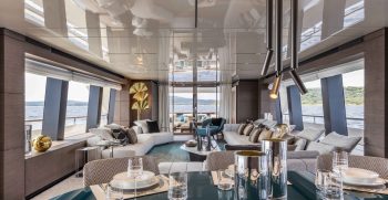 Custom Line Navetta 42 Upper Deck