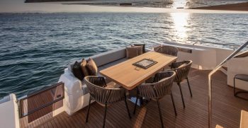 Ferretti Yachts 720 Ponte