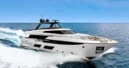 Ferretti Yachts 920