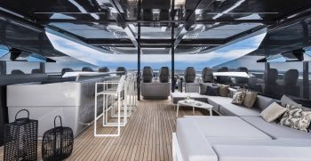 Pershing 140 Cruising